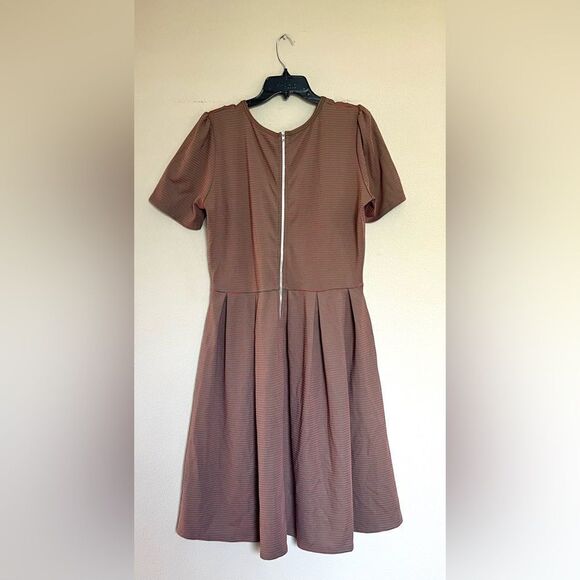 Lularoe Amelia Striped Dress w/ Pockets - Picture 6 of 11